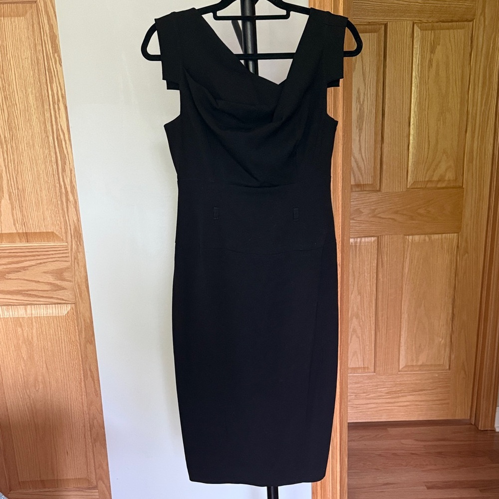 Black Halo Elegant Black Sleeveless Dress - Picture 2 of 3